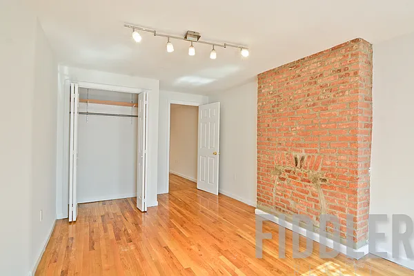 Rented by Fiddler Realty | media 13