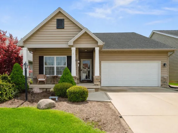 8123 Sunset Ln, Sylvania, OH 43560