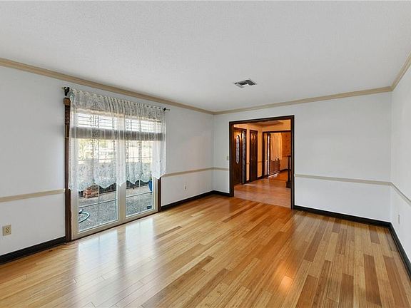 4th image of 44 Grand Canyon Dr