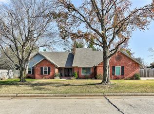 4808 Crystal Lakes Rd, Norman, OK 73072