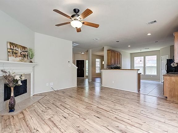 4th image of 4614 Red Lake Ln