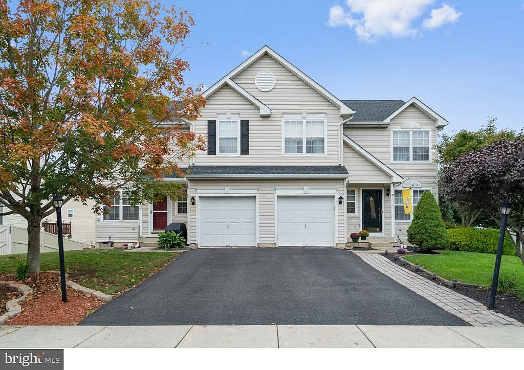 1042 Heather Ln, Quakertown, PA 18951 Zillow