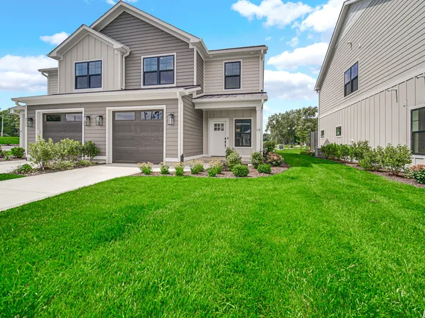 15 Moorebrooke Rd, Michigan City, IN 46360