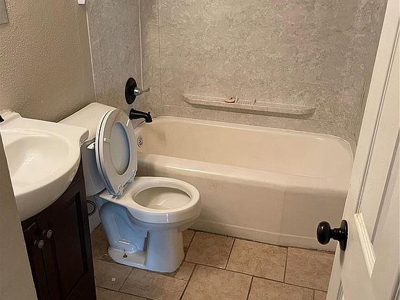 5th image of 1195 Gahan Dr