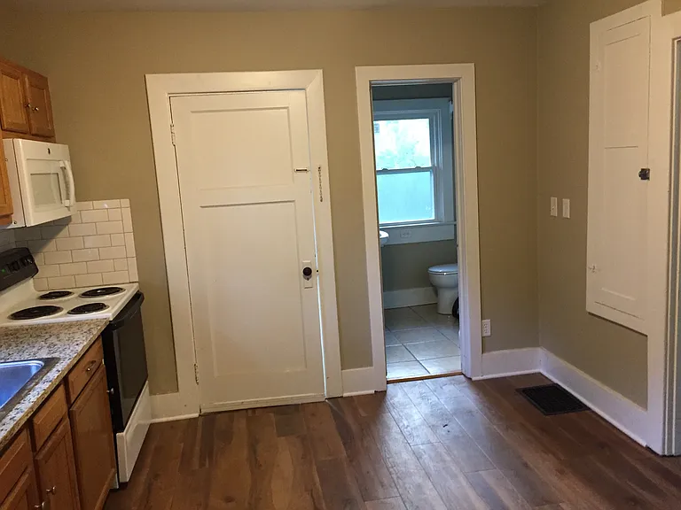 7617 N Dixie Dr — Photo 9
