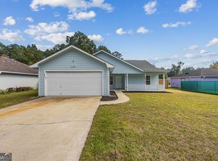 102 Lake Wisteria Ct, Kingsland, GA 31548