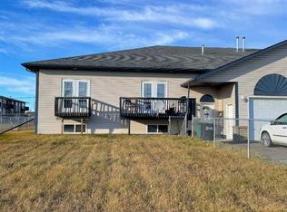 10310 E 98th St UNIT B, High Level, AB T0H1Z0