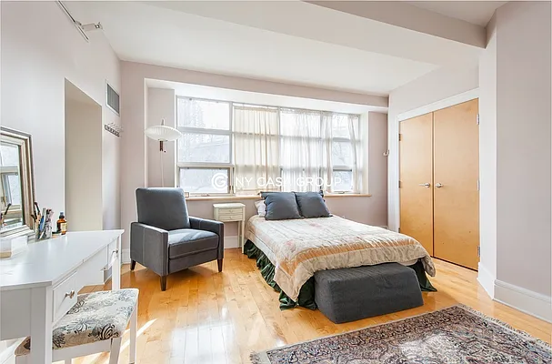 Sold by NY Casa Group | media 17