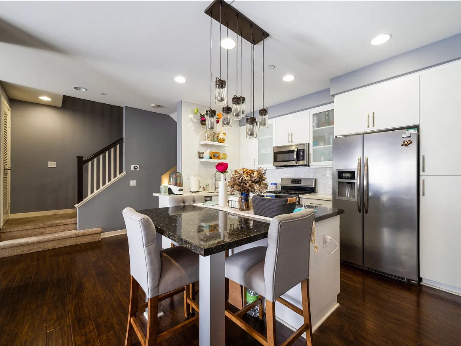 2 bed, 2.5 bath, 1158 sqft, $2,995 — Photo 3