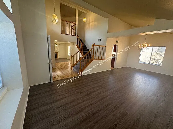 4 bed, 3.0 bath, 1982 sqft, $3,300 — Photo 3