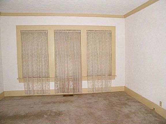 4th image of 1801 Maplewood Ave