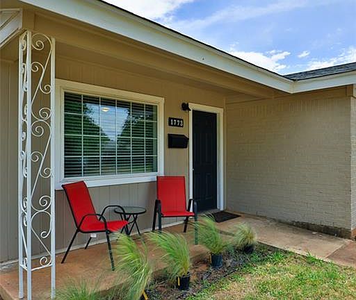 3rd image of 1773 Mimosa Dr