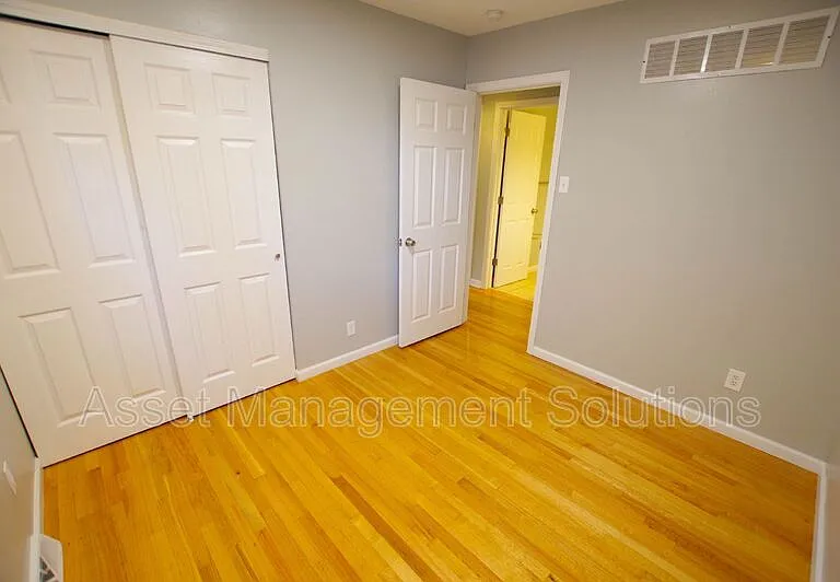723 Riderwood Dr — Photo 9