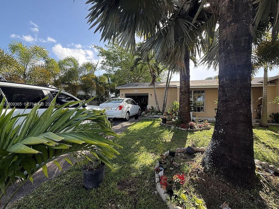 1st image of 25835 SW 131st Ct