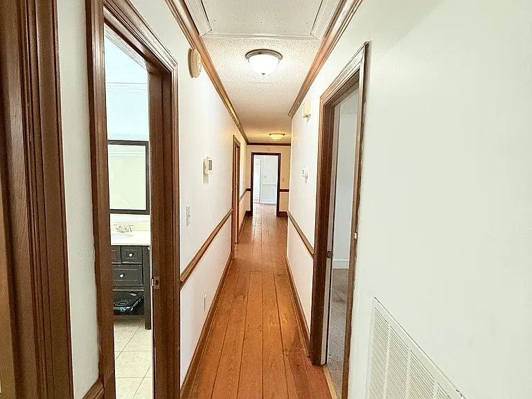 1493 Foxhall Dr — Photo 18