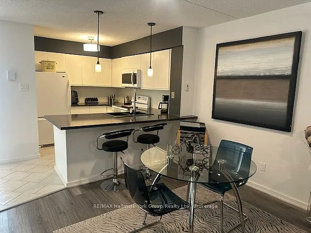 2 bed, $2,500 — Photo 3