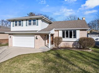 1115 N Ridge Ave, Arlington Heights, IL 60004