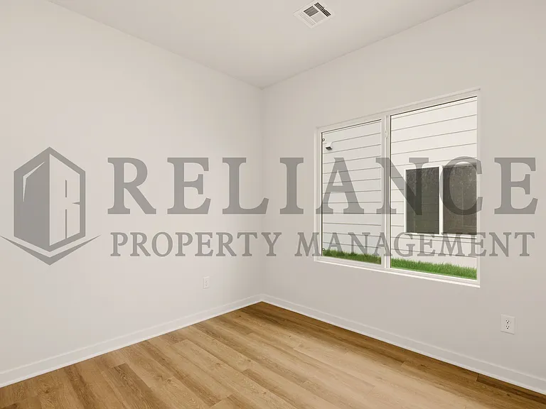 204 N Gowen St — Photo 12