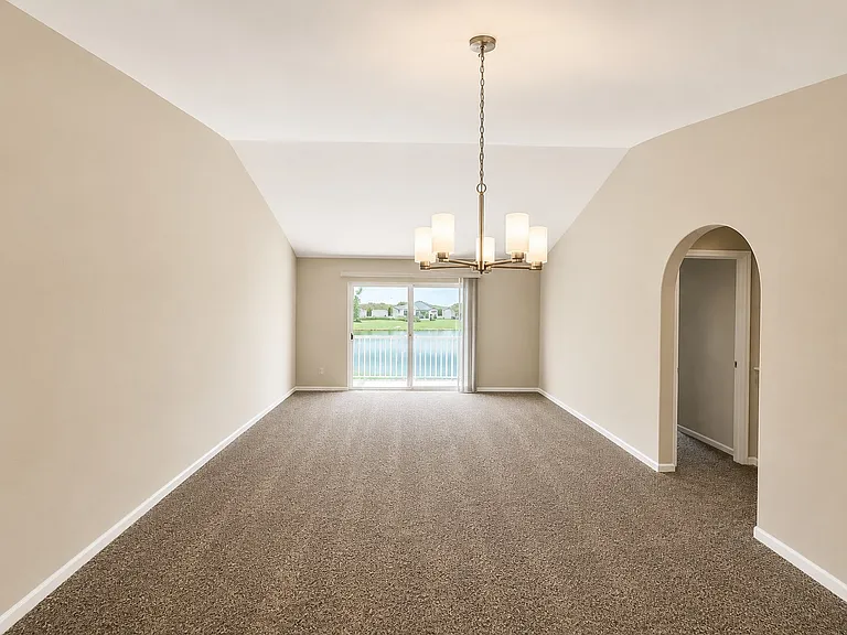 346 Gethings Cir #346 — Photo 3