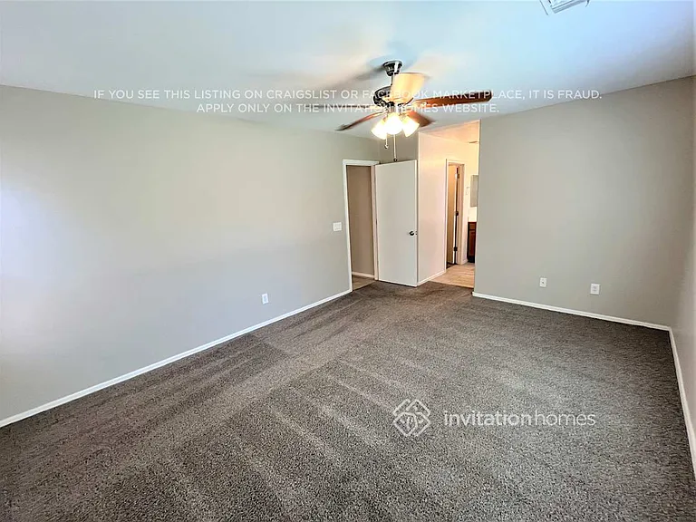 11310 N 161st Dr — Photo 9
