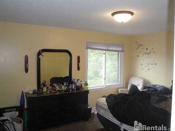 5th image of 679 46th Ave NE