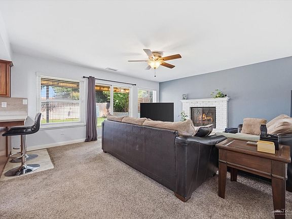 5th image of 1150 Redwood Ct