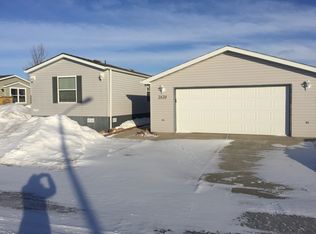 3859 Aster Loop, Minot, ND 58701