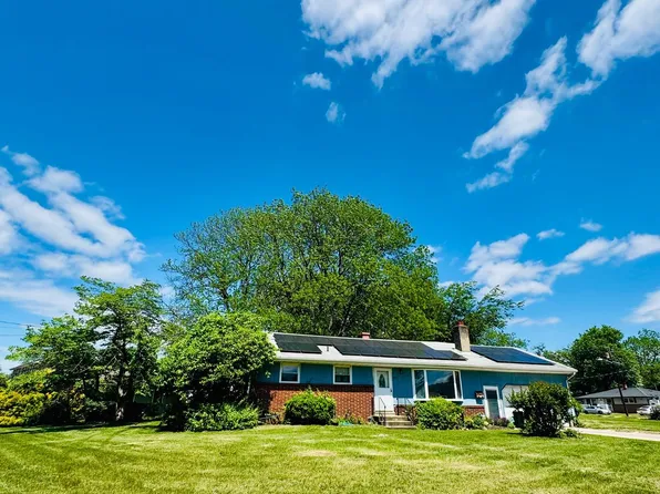 1 Lamont Rd, Burlington, NJ 08016