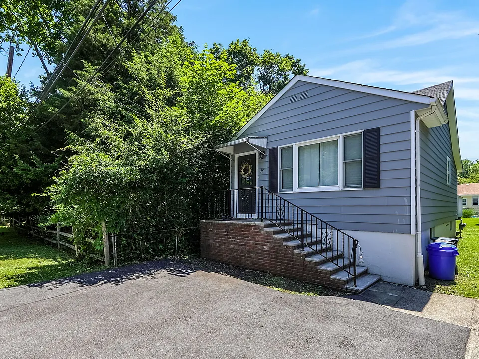 15 Grandview Ave