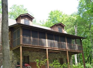 128 Quail Hollow Rd, Hendersonville, NC 28739