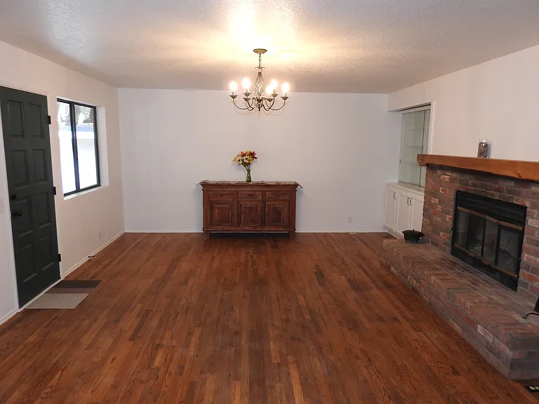 5041 Pine Ridge Ave — Photo 5
