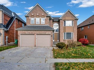 2893 Peacock Dr, Mississauga, ON L5M5S2
