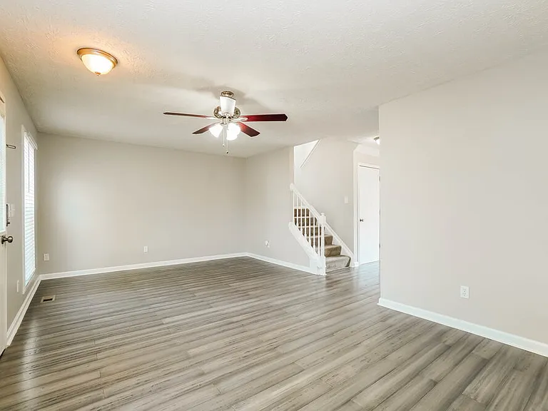 848 Wallinger Dr — Photo 8