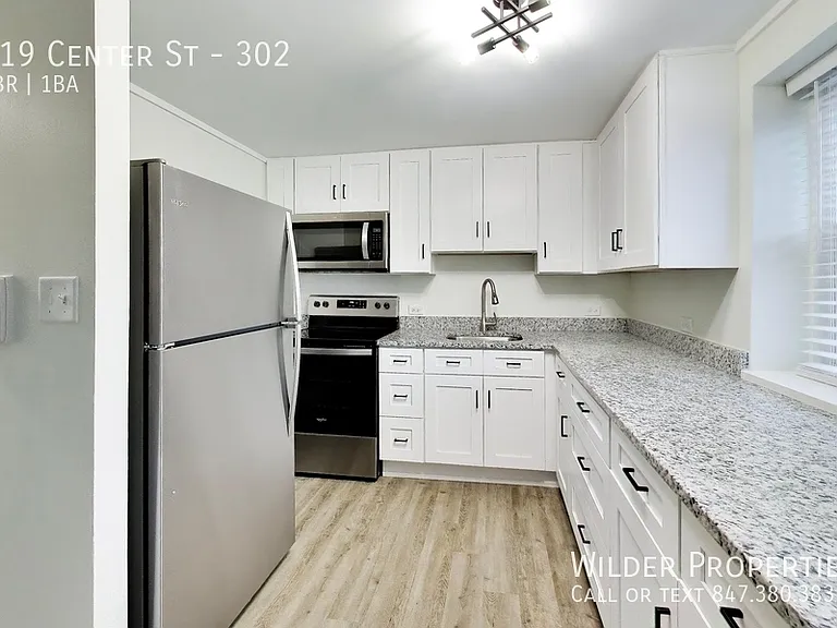 219 Center St #302 — Photo 6