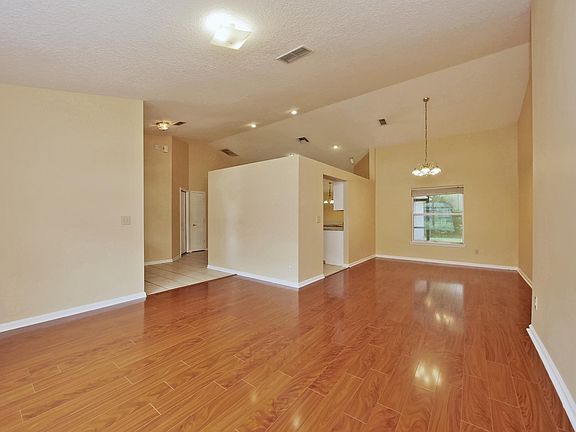 4th image of 12252 Lake Fern Dr