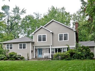 561 Mountain Ave, Berkeley Heights, NJ 07922