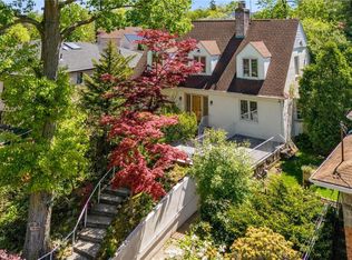 49-35 Annadale Ln, Flushing, NY 11362
