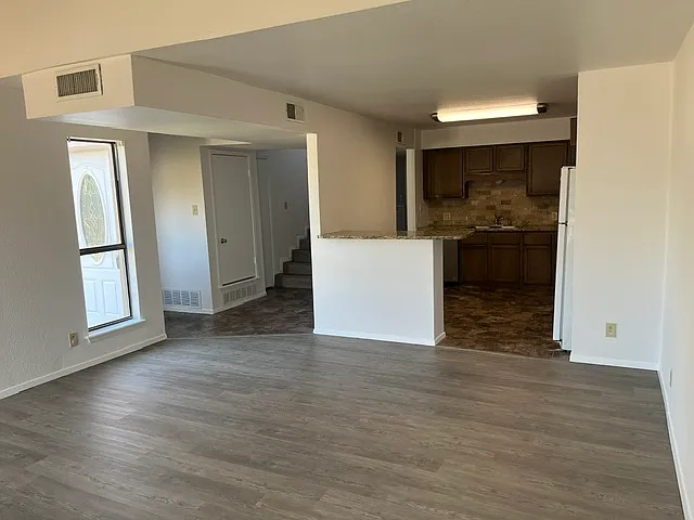 4956 Greenslope Dr — Photo 3