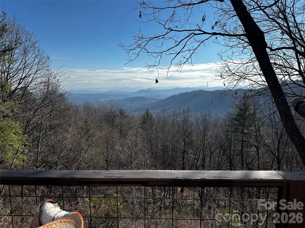 1897 Casper Hawkins Rd, Ferguson, NC 28624