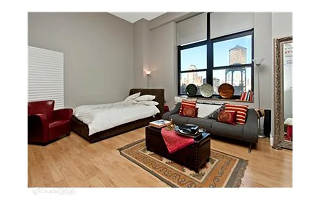 Rented by Douglas Elliman | media 22