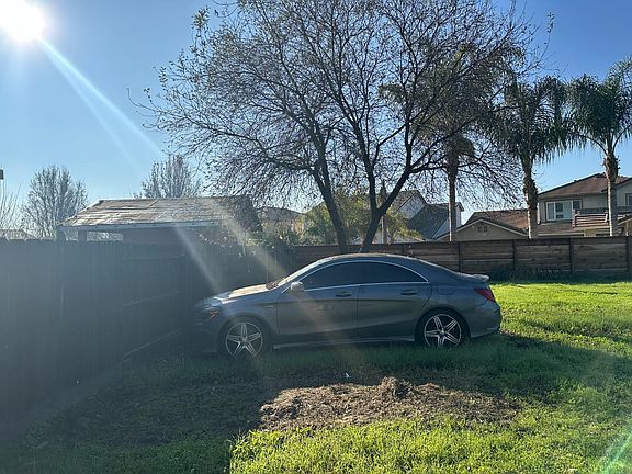 2nd image of 977 N Canyon Dr