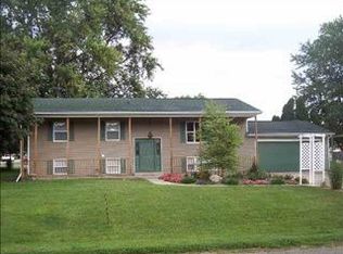 600 Meadow Ln, Le Roy, IL