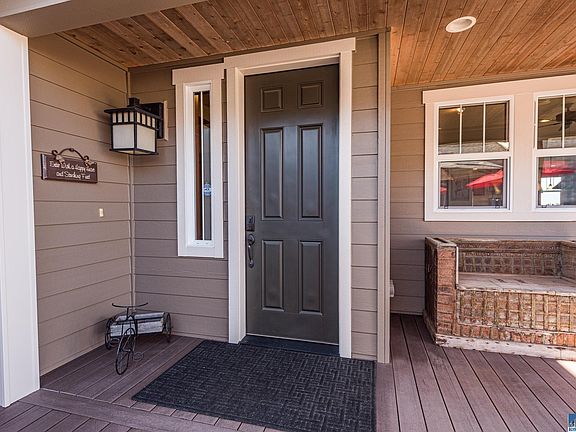 5th image of 22 Hosler Dr