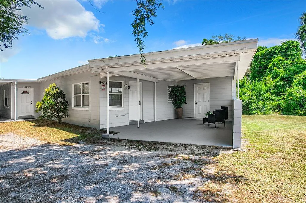 2 bed, 1.0 bath, 678 sqft, $1,650 — Photo 1