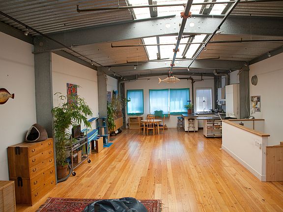 3rd image of 268 Clara St
