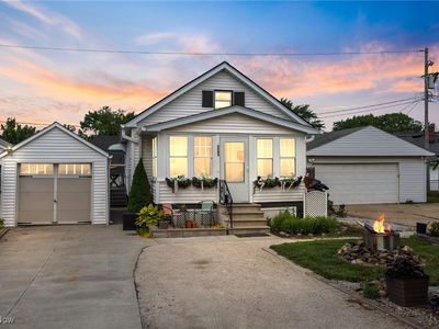 7702 Snow Rd, Parma, OH, 44129