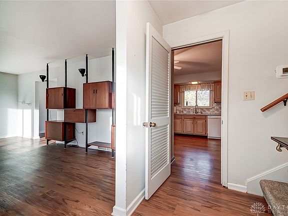 4th image of 222 Pleasant Hill Ct