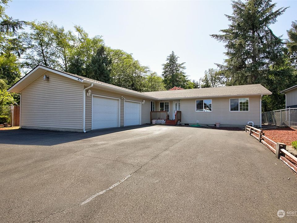 1st image of 413 Duck Lake Drive NE