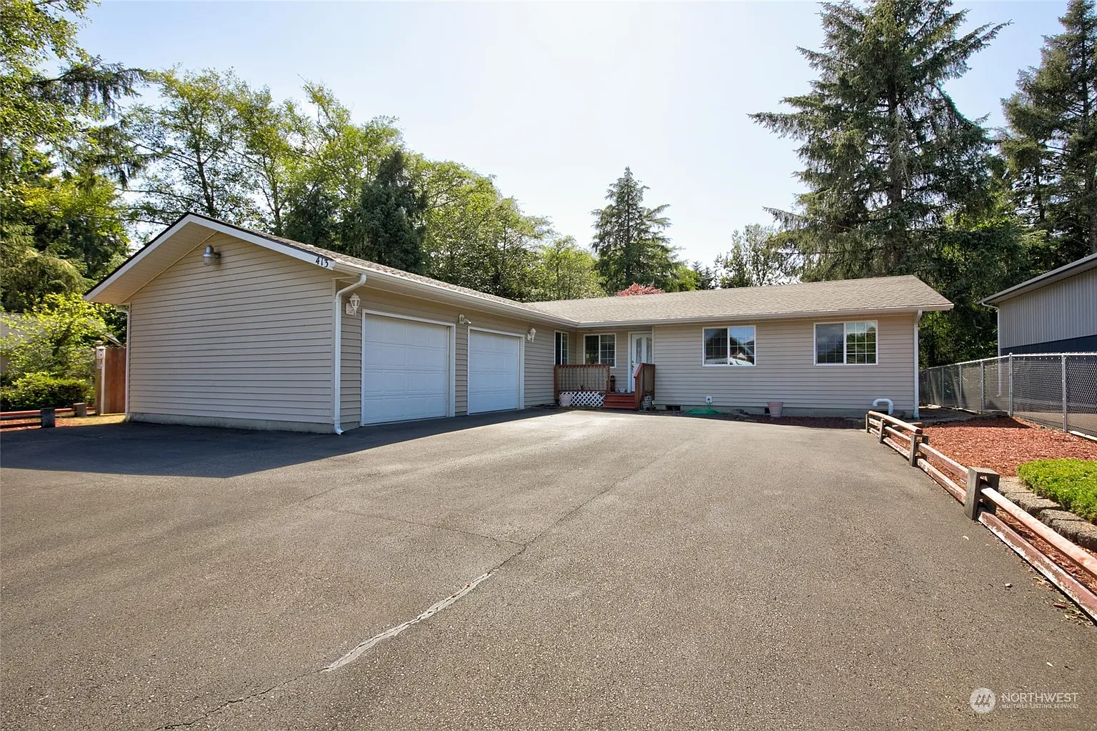 413 Duck Lake Drive NE photo 1