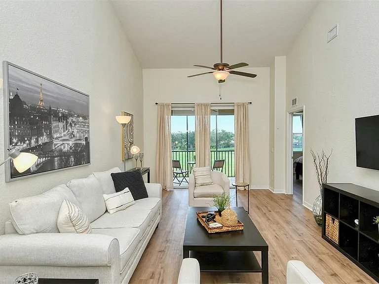 905 Fairway Cove Ln #205 — Photo 6